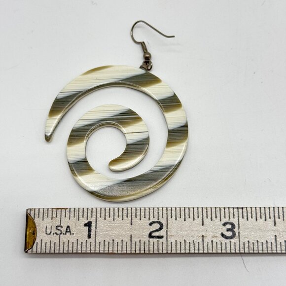 Vintage Swirl Resin Acrylic Spiral Dangle Earrings Statement Olive Off White - Picture 4 of 7